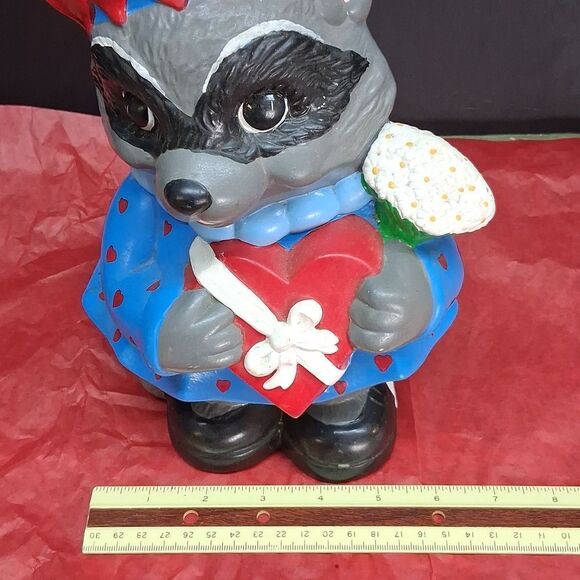 Vintage Valentine Racoon - Picture 6 of 6